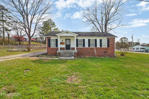317 Carroll Dr, Harriman, TN 37748