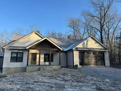 105 Tavistock Ln, Crossville, TN 38558