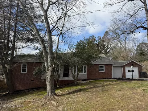 5509 NE Hardwood Rd, Knoxville, TN 37918
