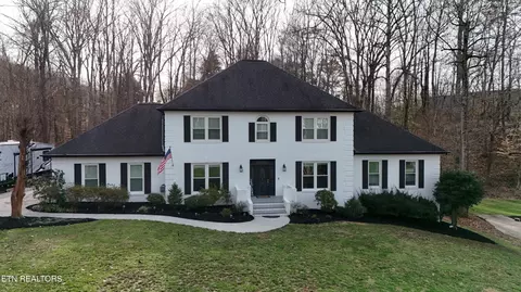 132 Danbury Dr, Oak Ridge, TN 37830