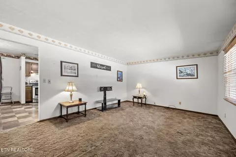 1968 E Wolf Valley Rd, Heiskell, TN 37754 photo 5