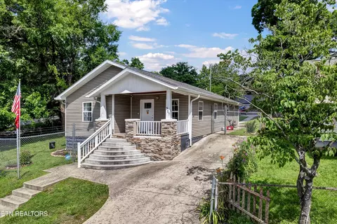 917 Sidebrook Ave, Knoxville, TN 37921
