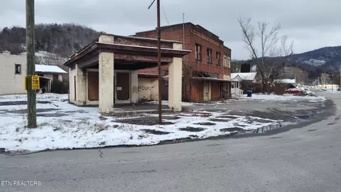 205 Avondale Ave, Middlesboro, KY 40965