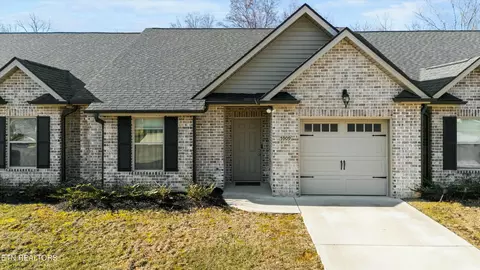 5909 Knox Hill Way, Knoxville, TN 37912