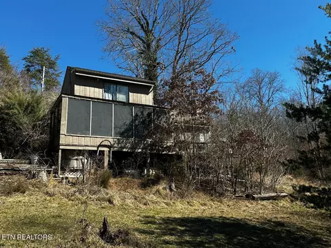 1629 Cherry Brook Dr, Dandridge, TN 37725