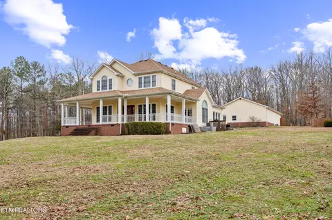 830 Town Branch Rd, Charlotte, TN 37036