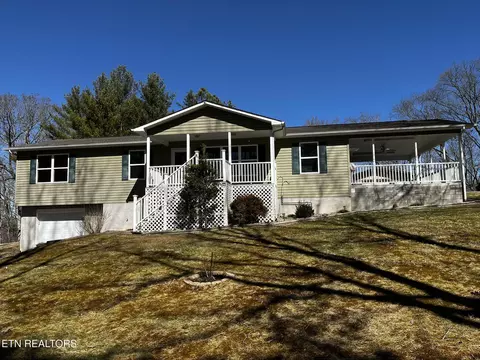 435 Oral Dr, Helenwood, TN 37755