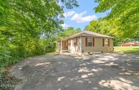 56165618 Madonna Cir #A&B, Knoxville, TN 37918