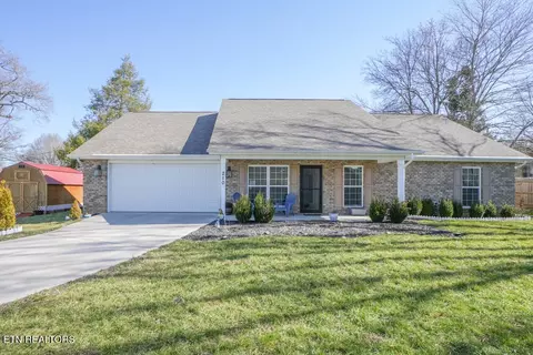 210 Horton Ln, Maryville, TN 37803