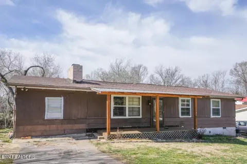 605 Black Forest Dr, Maryville, TN 37801