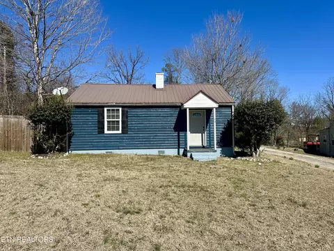 94 Hilltop Ln, Norris, TN 37828