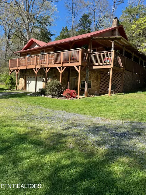 159 Sweeten Rd, Parrottsville, TN 37843