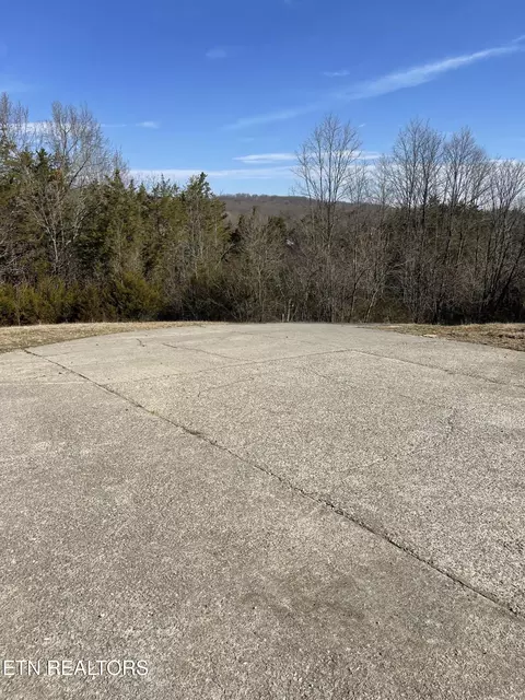 126 Thomas Rd, Luttrell, TN 37779 photo 9