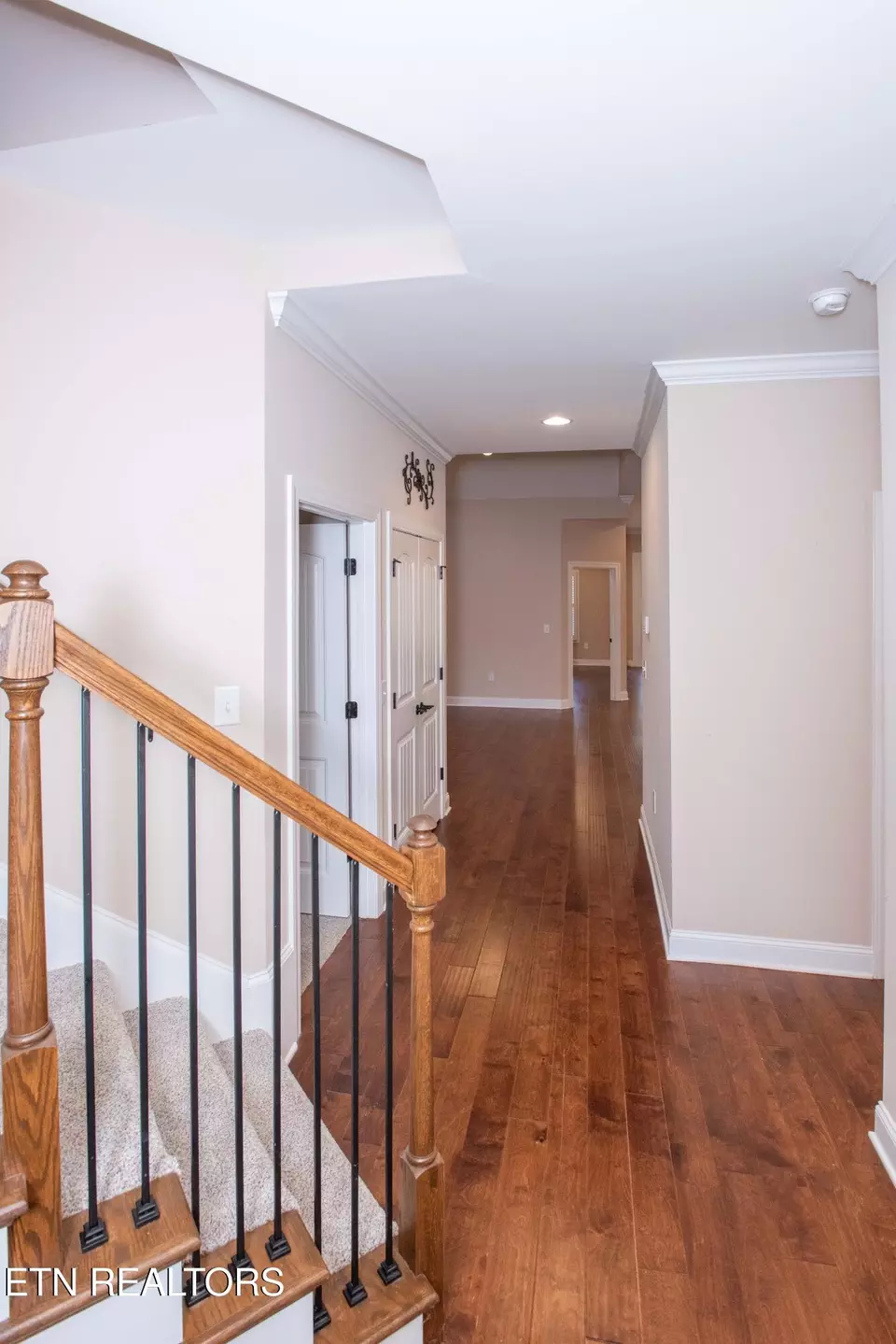 Entry Way - 6054 Round Hill Ln, Knoxville, TN 37912 photo 1 of 3