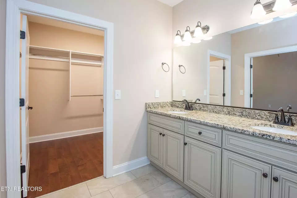 Other - 6054 Round Hill Ln, Knoxville, TN 37912 photo 4 of 15