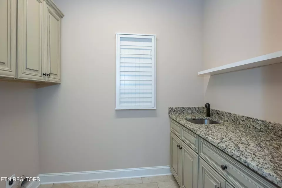 Other - 6054 Round Hill Ln, Knoxville, TN 37912 photo 6 of 15
