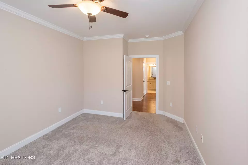 Bedroom - 6054 Round Hill Ln, Knoxville, TN 37912 photo 8 of 9
