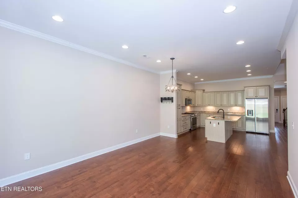 Living - 6054 Round Hill Ln, Knoxville, TN 37912 photo 8 of 9