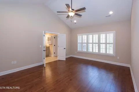 Bedroom - 6054 Round Hill Ln, Knoxville, TN 37912 photo 1 of 9