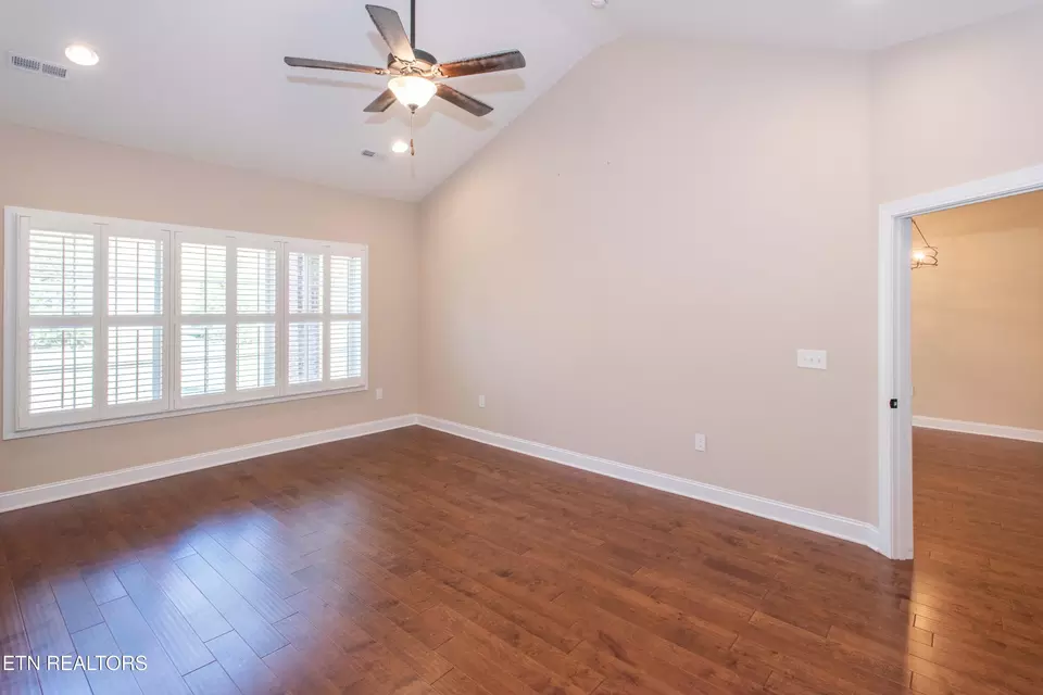 Living - 6054 Round Hill Ln, Knoxville, TN 37912 photo 9 of 9