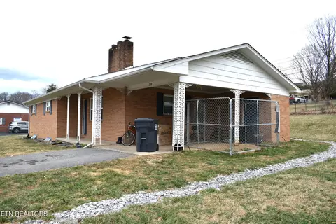 Exterior - 188 Coleman St, Harrogate, TN 37752 photo 2 of 9
