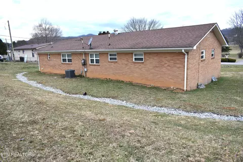 Exterior - 188 Coleman St, Harrogate, TN 37752 photo 7 of 9