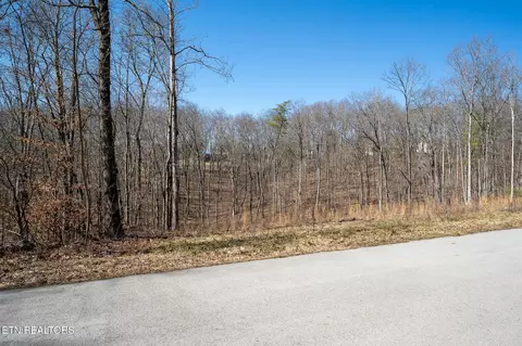223 Clear Springs Rd, Harriman, TN 37748