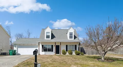 8231 Oak Terrace Ln, Powell, TN 37849