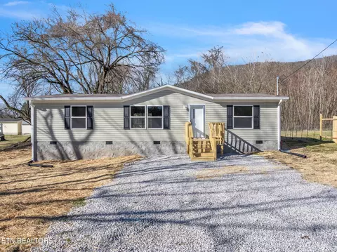 621 W Strang St, Rockwood, TN 37854