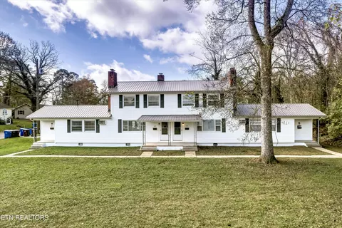 225 W 231 W West Fairview Rd, Oak Ridge, TN 37830