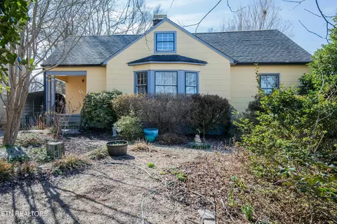2240 Maplewood Dr, Knoxville, TN 37920