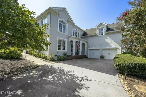 9035 Legends Lake Ln, Knoxville, TN 37922
