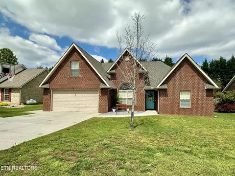 1821 Andy Ln, Maryville, TN 37803