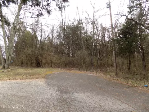 13-22 W 55 W View Dr, Strawberry Plains, TN 37871