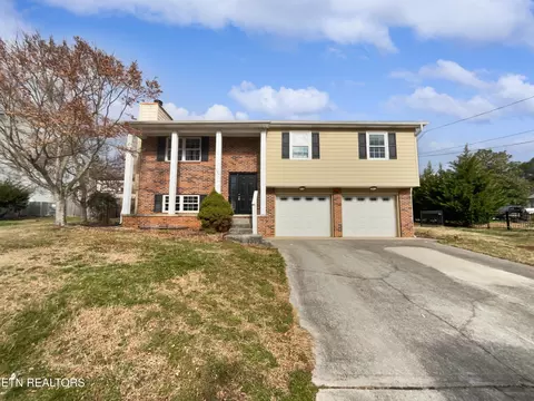 1944 Penwood Dr, Knoxville, TN 37922