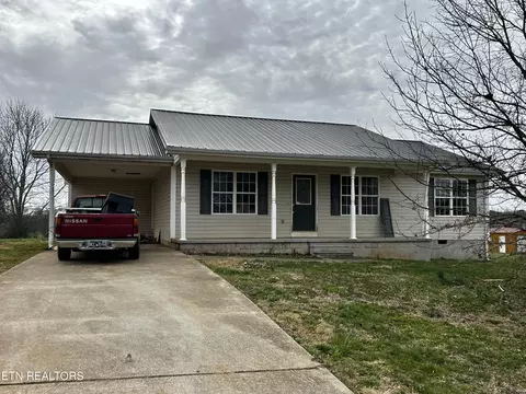 116 Twelve Oaks Dr, Madisonville, TN 37354