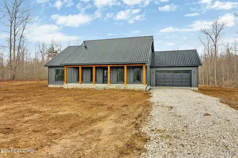 1076 Hargis Rd, Grimsley, TN 38565 photo 3