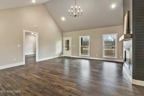1076 Hargis Rd, Grimsley, TN 38565 photo 10