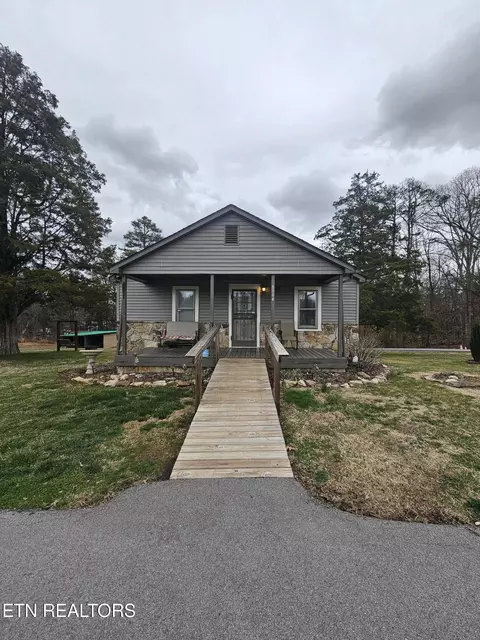 8004 Boruff Rd, Corryton, TN 37721