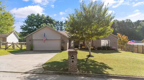 118 Firefly Ln, Maryville, TN 37803
