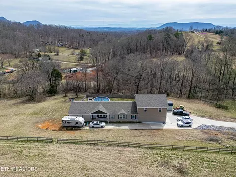 440 Wallace Rd, Luttrell, TN 37779