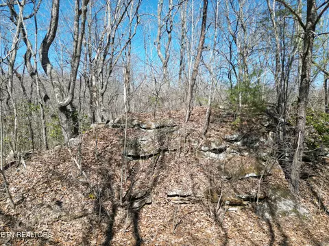 609 St George Dr, Crossville, TN 38558
