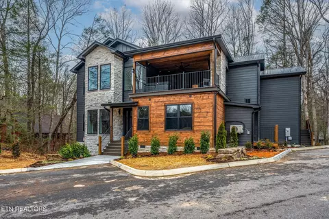 130 Mills Park Rd #1, Gatlinburg, TN 37738