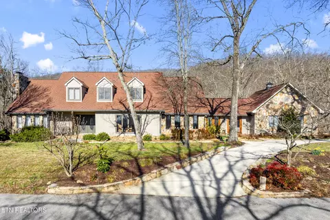 111 Deer Haven Ct, Harriman, TN 37748