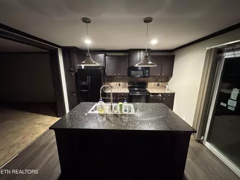 147 Apple Valley Rd, Lancing, TN 37770 photo 2