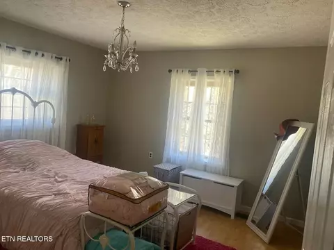 Bedroom - 9 Graves Rd, Miracle, KY 40856 photo 2 of 3