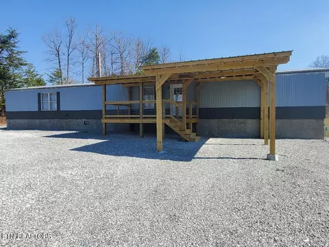 1206 Clay Boyatt Rd, Oneida, TN 37841