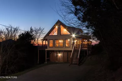 1482 Honey Oaks Way, Sevierville, TN 37876