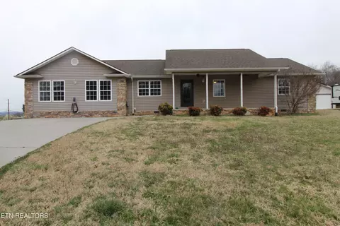 3757 Hillview Dr, Maryville, TN 37801