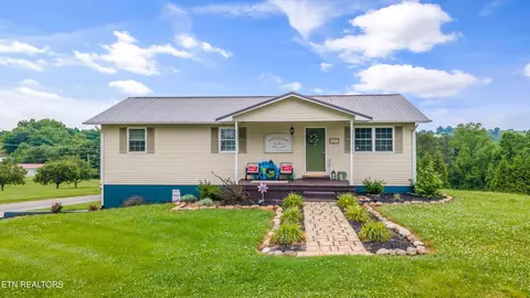127 Jonathan Ln, New Tazewell, TN 37825